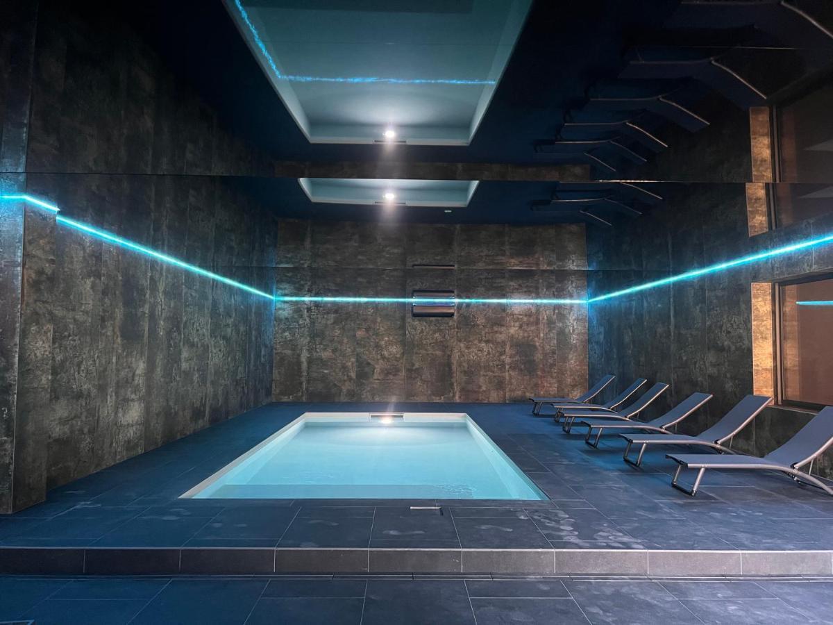 Villa 400M2 Piscine Interieure Tres Calme Agde Luaran gambar
